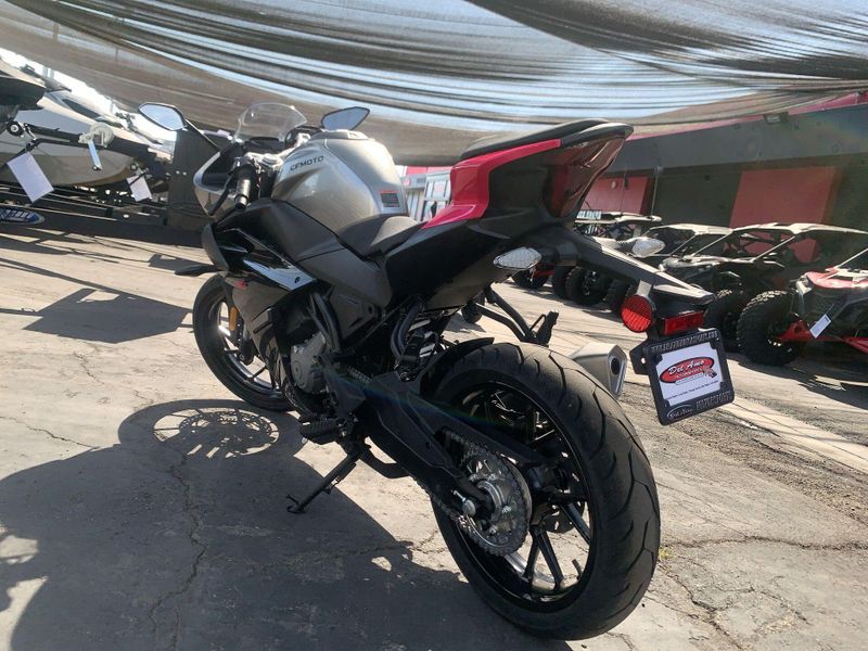 New 2025 CFMOTO 300SS Image 13