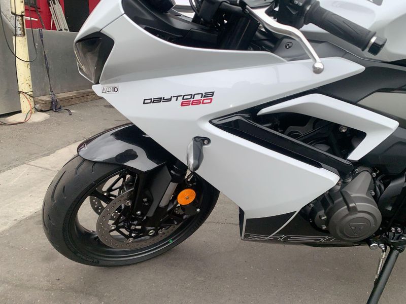 New 2025 Triumph DAYTONA 660 Image 14