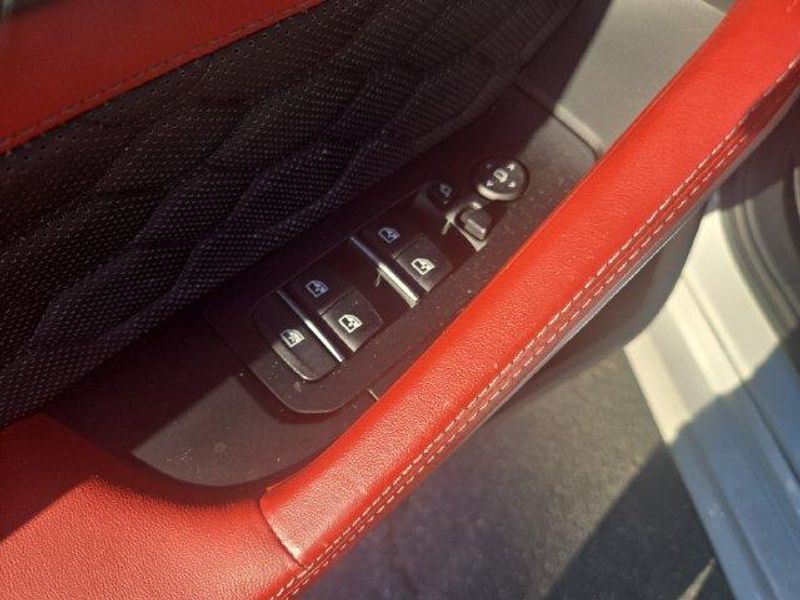 Used 2023 BMW X6 M BaseImage 11