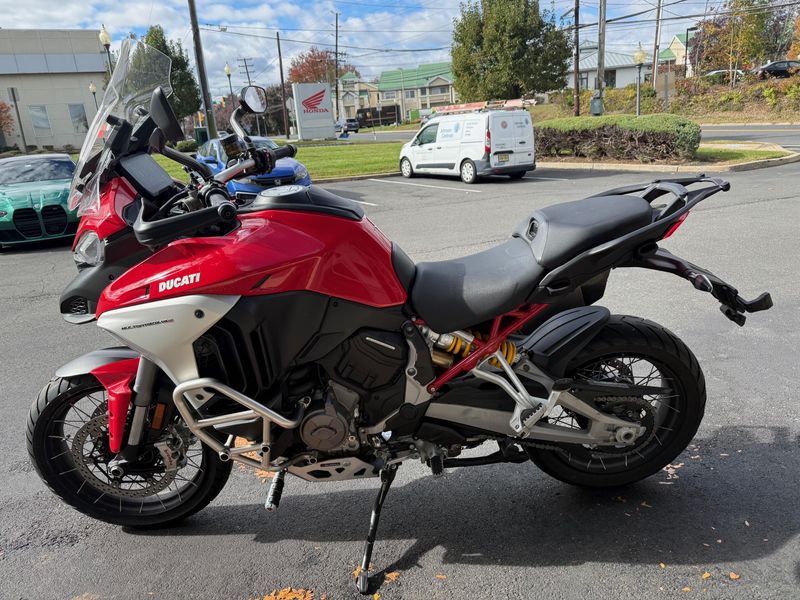 2022 Ducati MultistradaImage 2