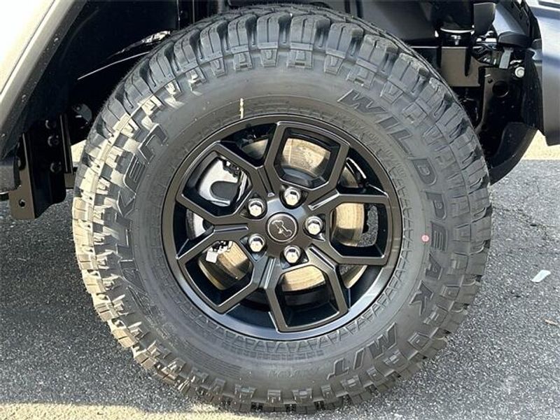 New 2025 Jeep Wrangler 4-door WillysImage 13