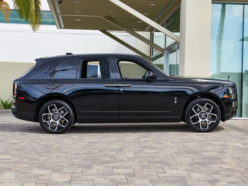 2024 Rolls-Royce Cullinan Image 9