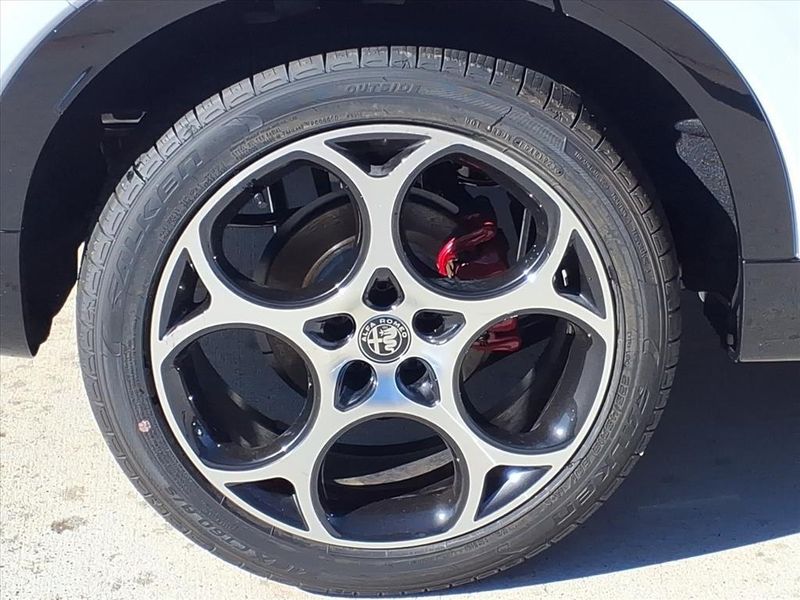 2025 Alfa Romeo Tonale BASE SPRINT photo 4