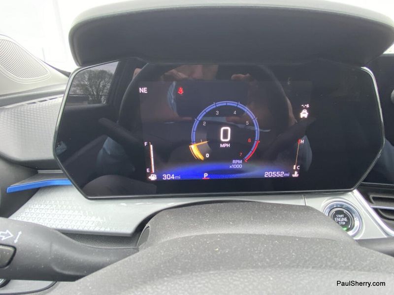 Used 2025 Chevrolet Trax LT