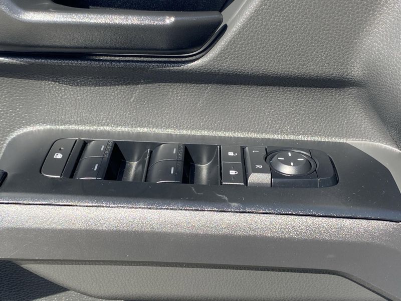 Used 2024 Toyota Tacoma SR5Image 19