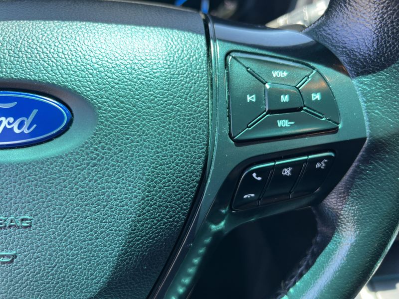 2016 Ford Explorer XLTImage 12