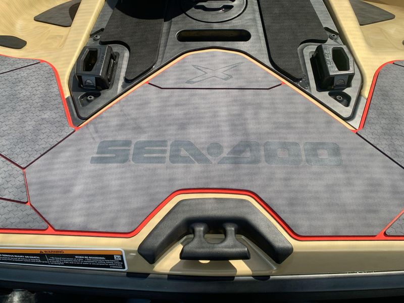 New 2025 Sea-Doo RXT-X 325 (SOUND SYSTEM) Image 15