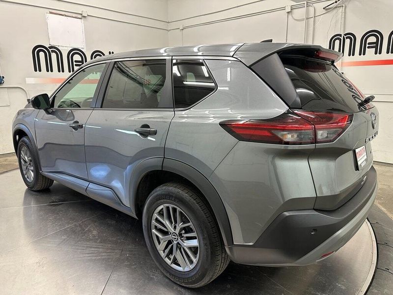 2022 Nissan Rogue SImage 12