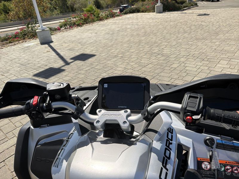 New 2027 CFMOTO CFORCE 800 TOURING Image 23