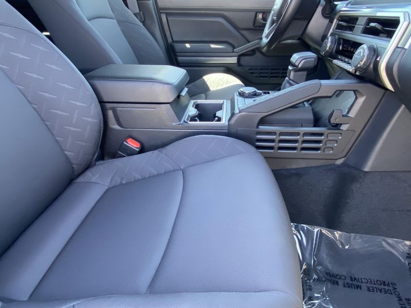 2025 Toyota Tacoma SR5Image 12
