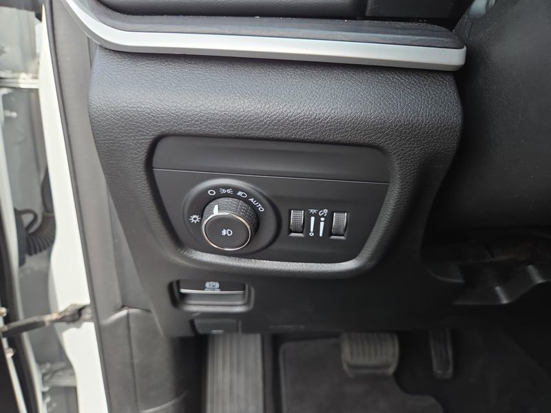 2022 Jeep Grand Cherokee Limited photo 32