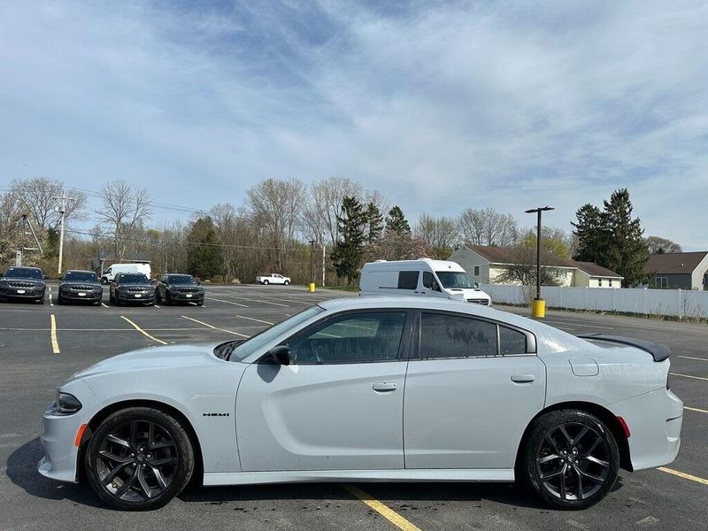 2022 Dodge Charger R/TImage 8