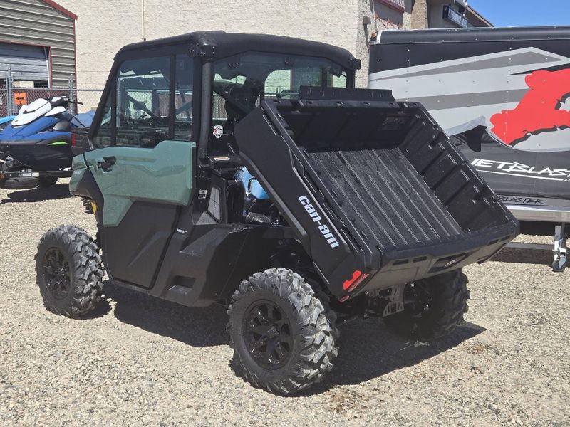 New 2026 Can-Am DEFENDER DPS CAB HD10 
