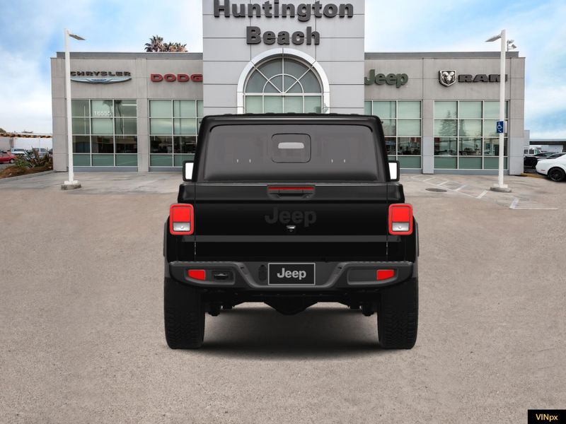 2025 Jeep Gladiator Nighthawk 4x4Image 6
