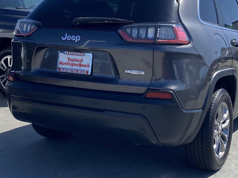 Used 2019 Jeep Cherokee Latitude PlusImage 3