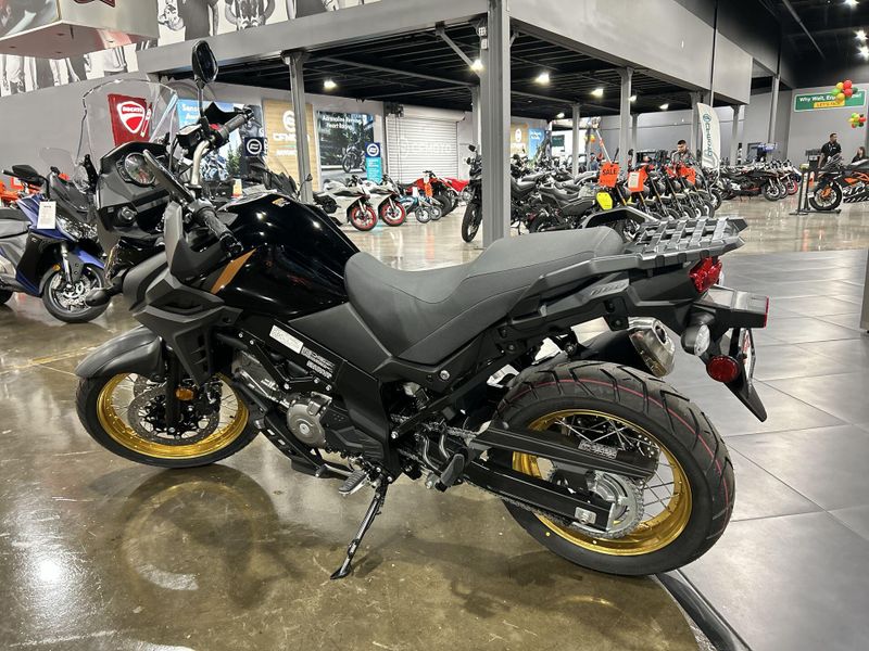 2025 Suzuki V-STROM 650XT ADVENTURE  in a BLACK exterior color. Del Amo Motorsports of Redondo Beach (424) 390-7811 delamomotorsports.com 