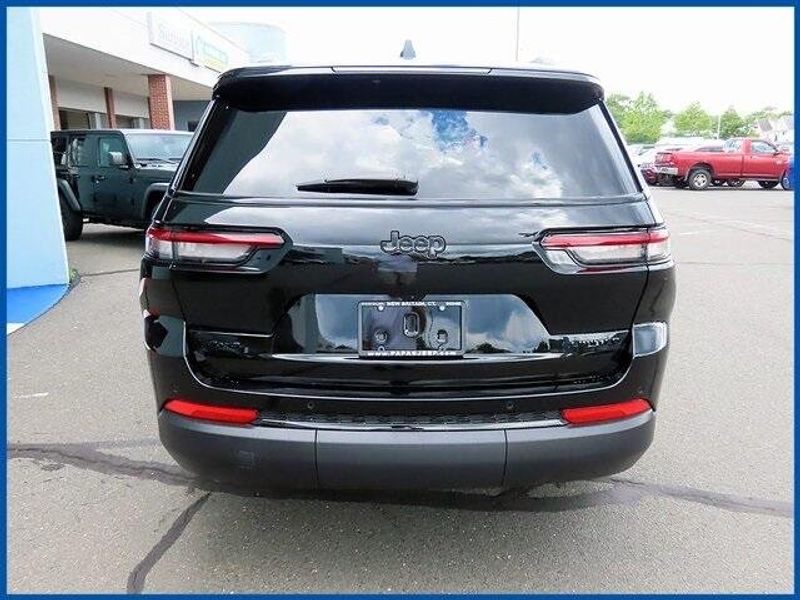 New 2025 Jeep Grand Cherokee LimitedImage 6