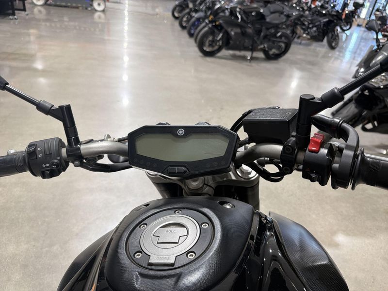 Used 2016 Yamaha FZ-07 Image 23