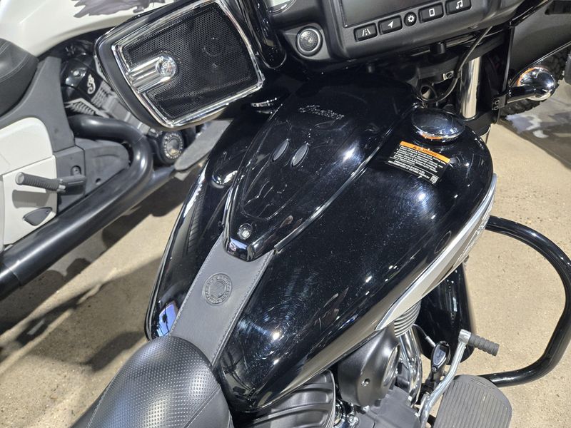Used 2022 Indian Motorcycle CHIEFTAIN BLACK METALLIC 49ST BASE Image 21