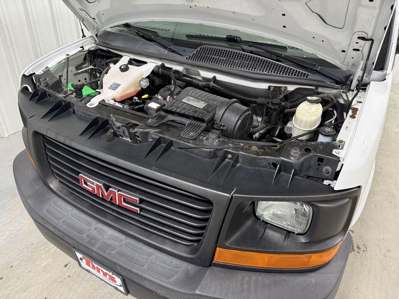 Used 2015 GMC Savana 2500 Image 16