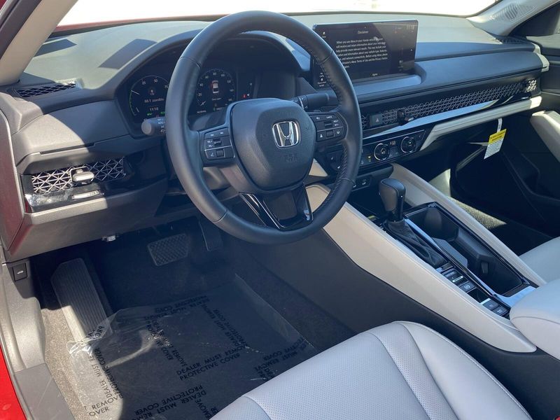 2025 Honda Accord Hybrid EX-LImage 16