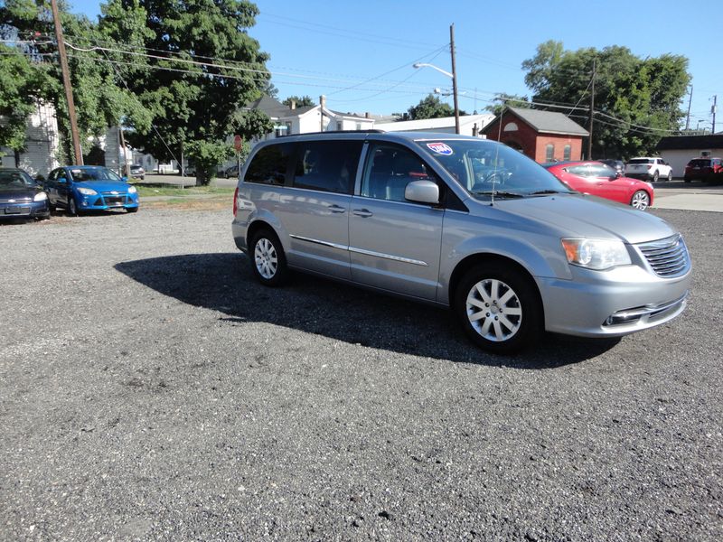 2014 Chrysler Town & Country TouringImage 10