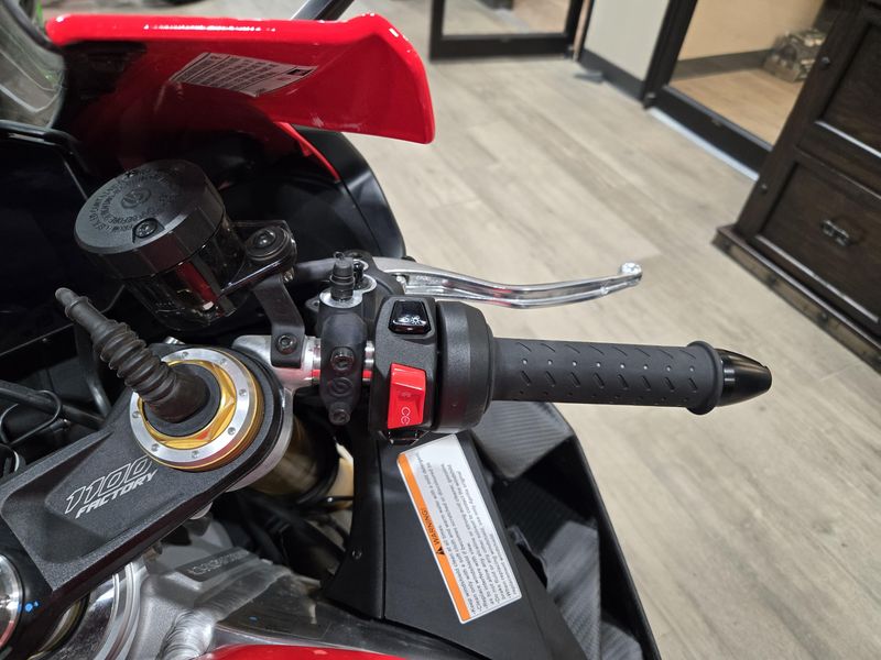 USED 2024 APRILIA RSV4 1100 Image 24