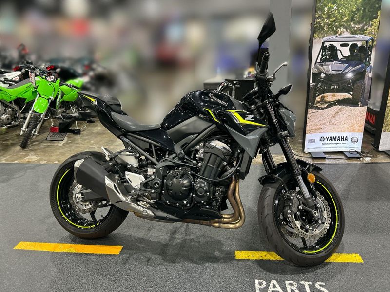 Used 2024 Kawasaki Z900 ABS Image 11
