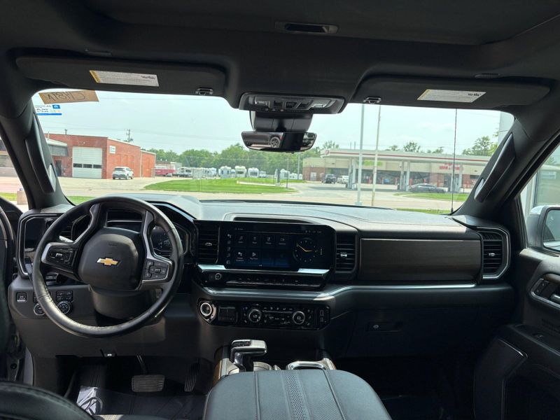 Used 2023 Chevrolet Silverado 1500 High CountryImage 25