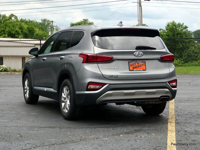 Used 2019 Hyundai Santa Fe SELImage 11