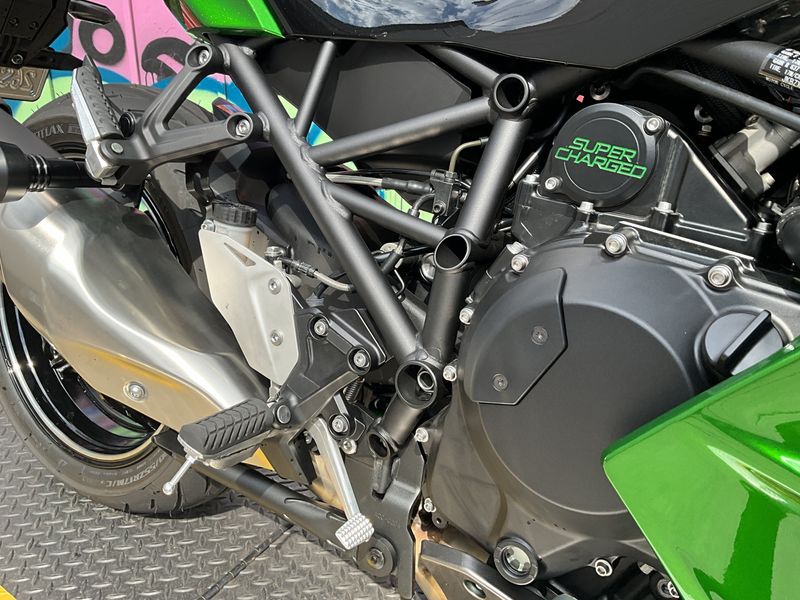 2023 Kawasaki ZX1002RPFNLImage 9