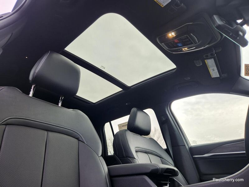 New 2026 Jeep Grand Cherokee L Limited Reserve 4x4