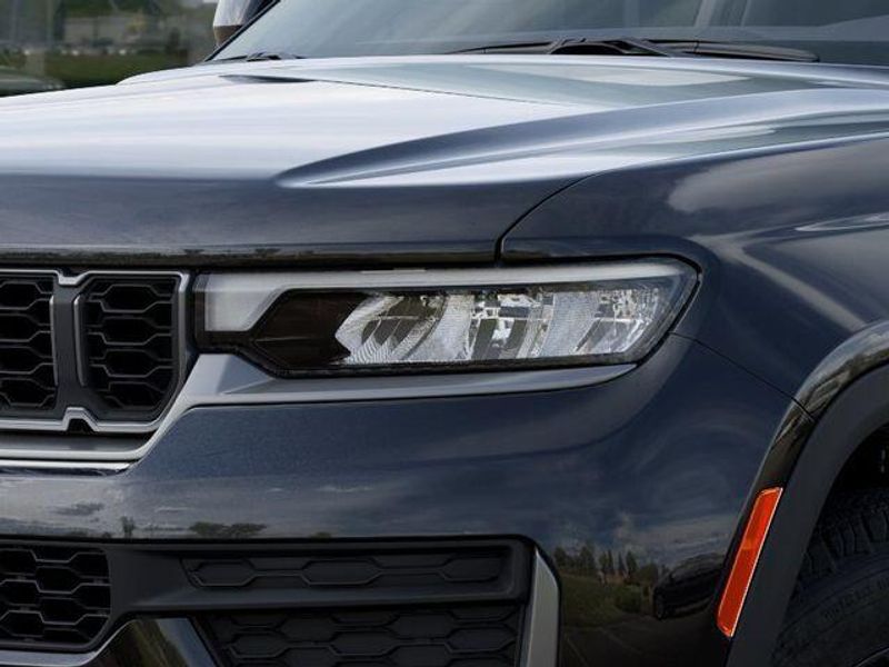 New 2026 Jeep Grand Cherokee L Laredo Altitude 4x4Image 10