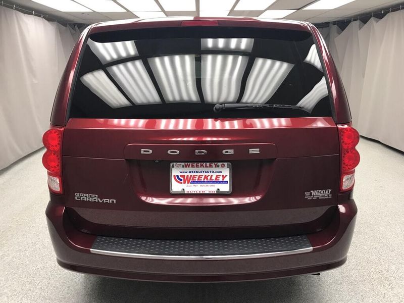 Used 2018 Dodge Grand Caravan SEImage 3