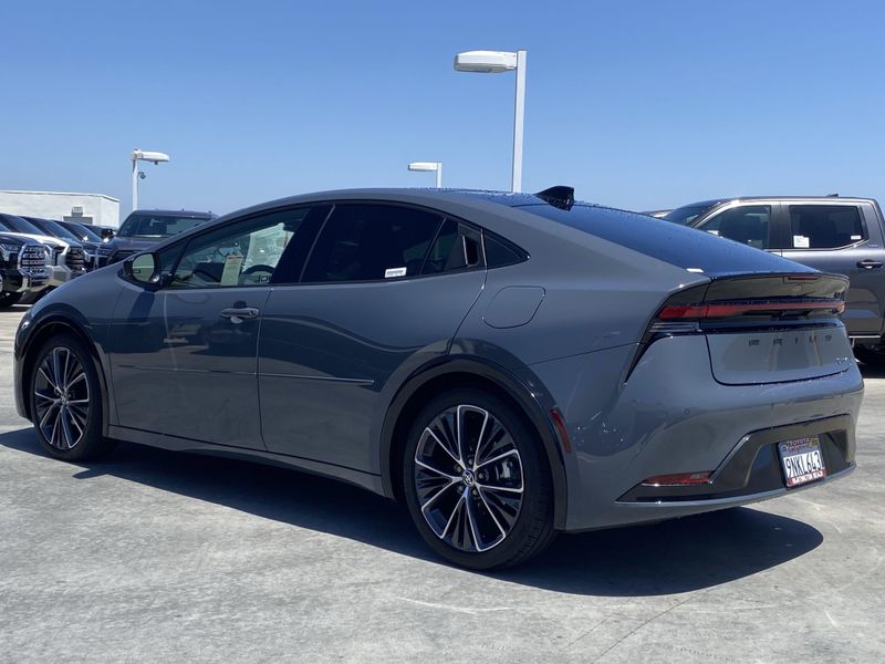 2024 Toyota Prius Image 6