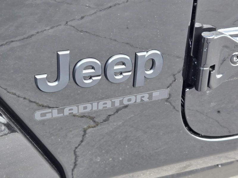 New 2026 Jeep Gladiator Sport S 4x4