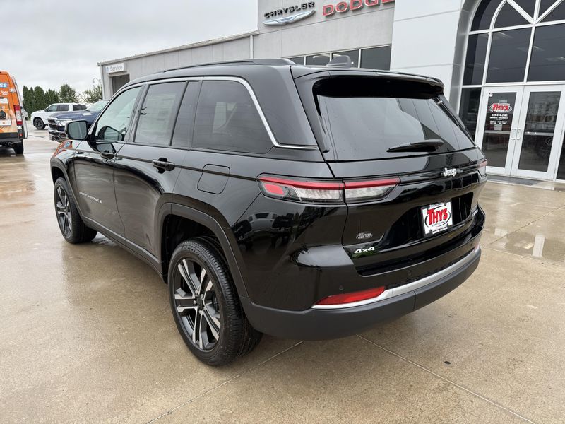 New 2027 Jeep Grand Cherokee Limited 4x4Image 40