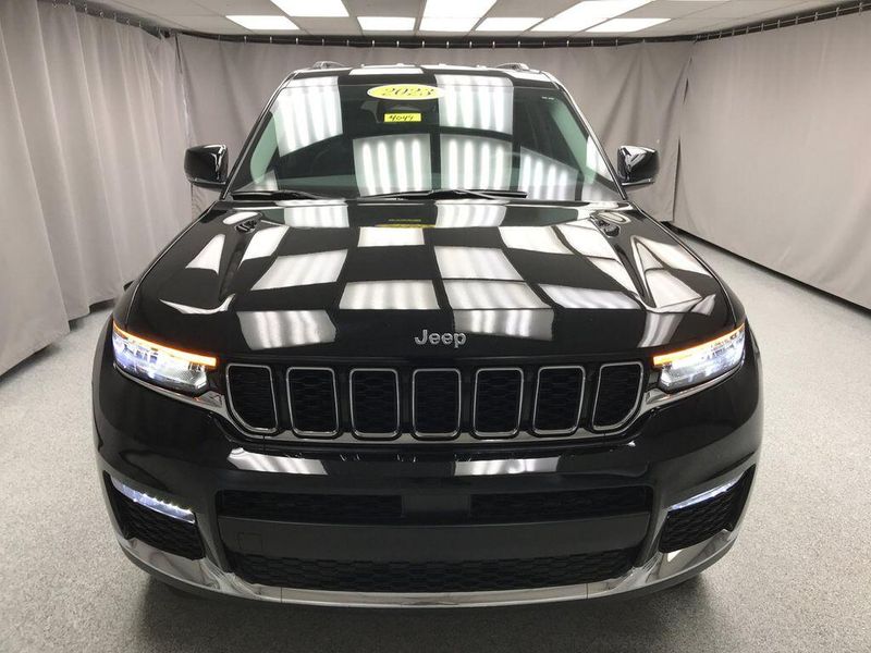 Used 2023 Jeep Grand Cherokee L LimitedImage 27