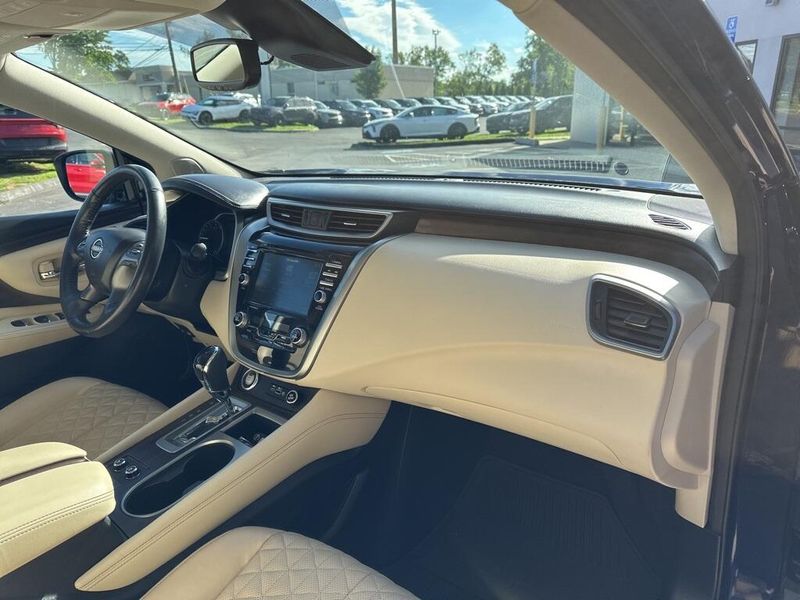Used 2023 Nissan Murano PlatinumImage 17