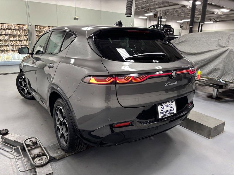 New 2025 Alfa Romeo Tonale AwdImage 9