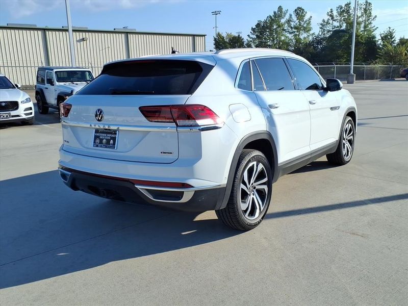 Used 2021 Volkswagen Atlas Cross Sport 3.6L V6 SEL PremiumImage 2
