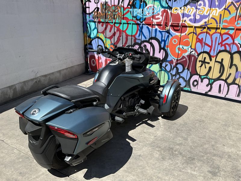 New 2026 Can-Am SPYDER F3 T 1330 Image 2