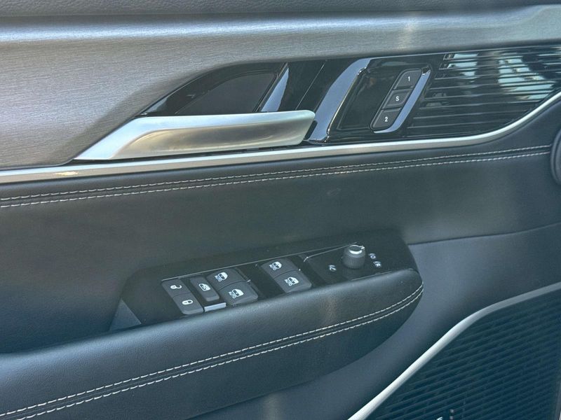 2026 Jeep Grand Wagoneer Upland 4x4