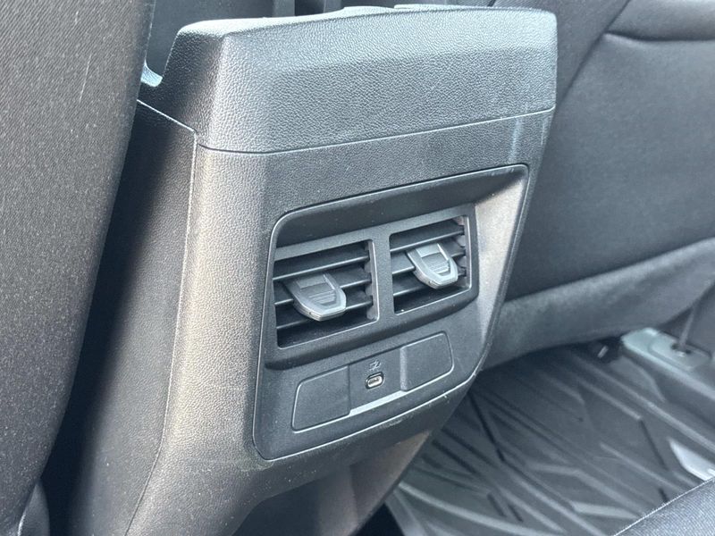 Used 2024 Chevrolet Colorado 2WD Crew Cab LT