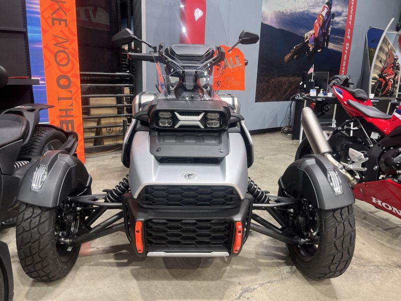New 2025 Can-Am CANYON XT Image 18