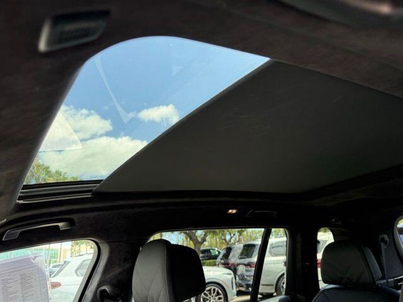 Used 2024 BMW X7 xDrive40iImage 22