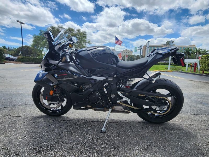 2026 BMW S 1000 RRImage 1