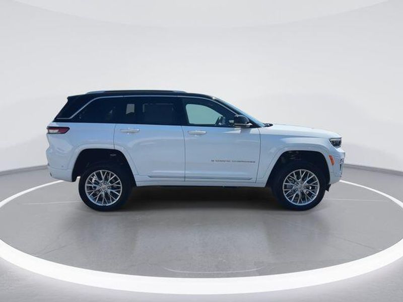 Used 2022 Jeep Grand Cherokee 4xe Summit 4xeImage 9