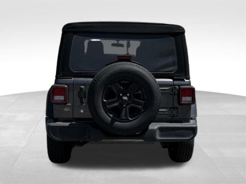 Used 2018 Jeep Wrangler Unlimited Sport S