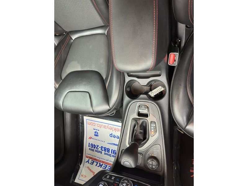 Used 2020 Jeep Cherokee TrailhawkImage 10